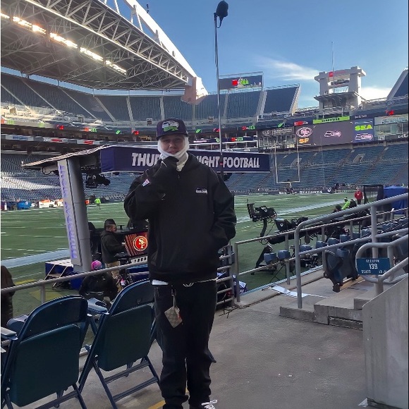 Meet The Seller, Gonzo Ball - Picture 2 of 7